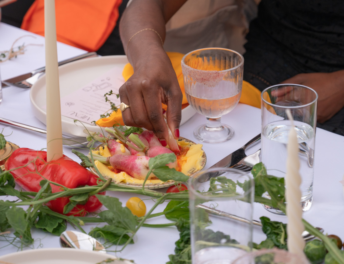 Plates & Bubbles: The Food Trends We Can’t Stop Thinking About